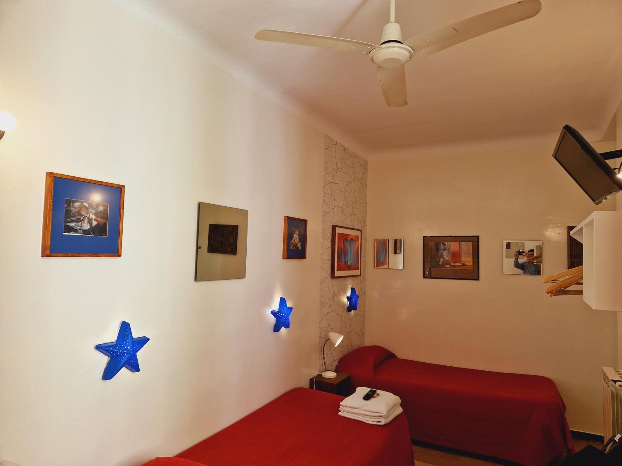 מדריד Casa De Huespedes Dolce Vita מראה חיצוני תמונה